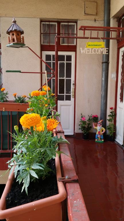 Valentina Guesthouse Budapest Exterior foto